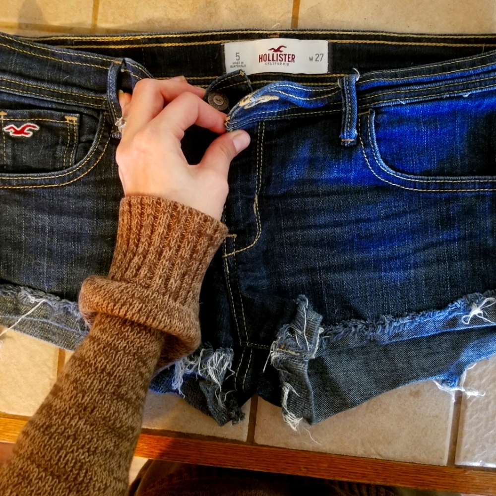 Hollister Jean Cut Off Shorts